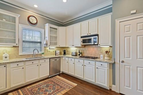 2483 Brookhaven Hts Ct, Atlanta GA  30319-5243 exterior