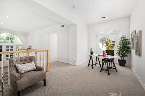 1 Charlotte, Irvine CA  92603-3448 exterior