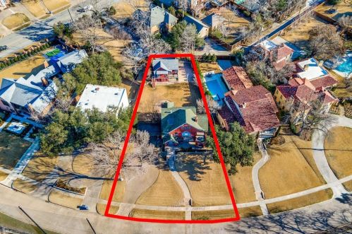 6633 Country Club Cir, Dallas, TX 75214-4020