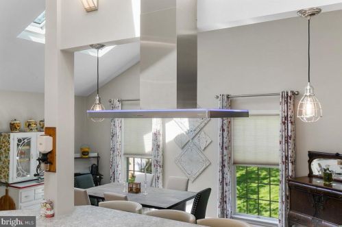 104 Cliff Ave, Lancaster PA  17602-4700 exterior