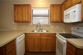 8209 Lesley Ln, Fort Worth TX  76148-1117 exterior