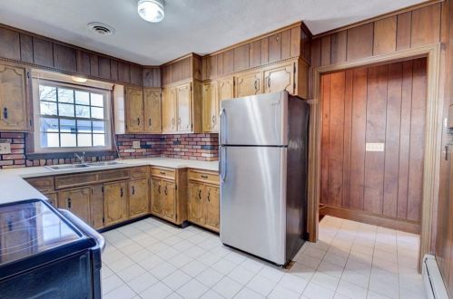 36 Contillo Dr, Providence, RI 02919-2213