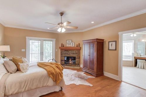 1126 Shoreline Dr, Jefferson GA  30549-2142 exterior