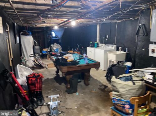 5219 10th St, Philadelphia PA 19141-4009 exterior