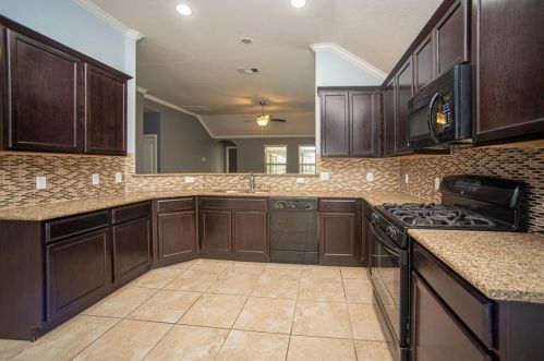 1701 Chestnut Glen Ct, Conroe TX  77301-4599 exterior
