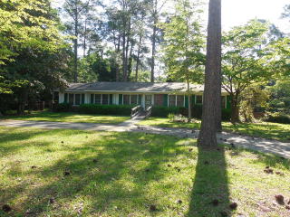 1901 Lakeridge Dr, Albany, GA 31707-3158