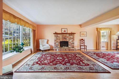 16 Severn Riv Rd, Severna Park MD 21146-4659 exterior