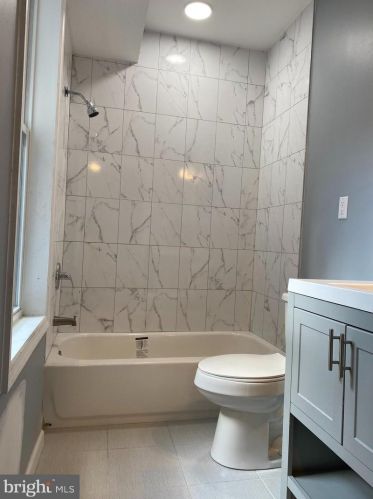 26 51 St, Philadelphia PA 19139-2725 exterior