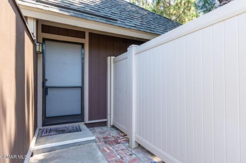 28810 Conejo View Dr, Calabasas, CA 91301-3367