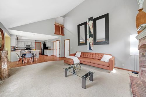 1445 Shaman Dr, Lemont IL  60490-5572 exterior