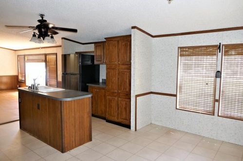 731 Bob White Ln, Wallis TX  77485-8759 exterior