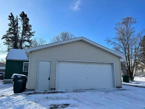 11 16th St, Scanlon, MN 55720-1918