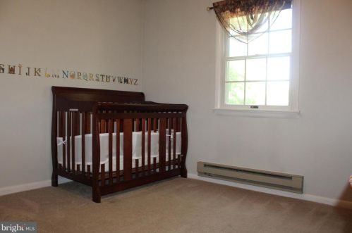 2482 Creek View Dr, Lancaster PA  17602-1451 exterior