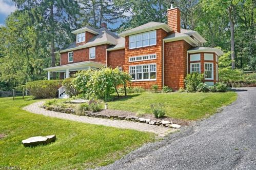 12 Cold Springs Rd, Califon, NJ 07830-3013