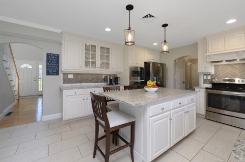 92 Brandywine Pl, Southington CT  06489-4365 exterior