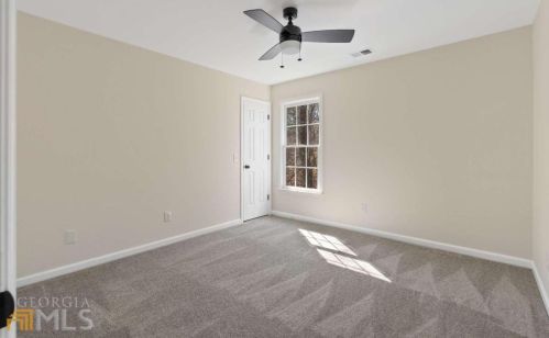 4860 Highland Lake Dr, Atlanta GA  30349-3913 exterior