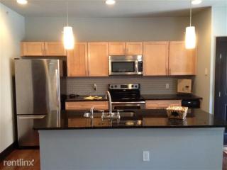 202 Ludlow St, Columbus OH  43215-4120 exterior