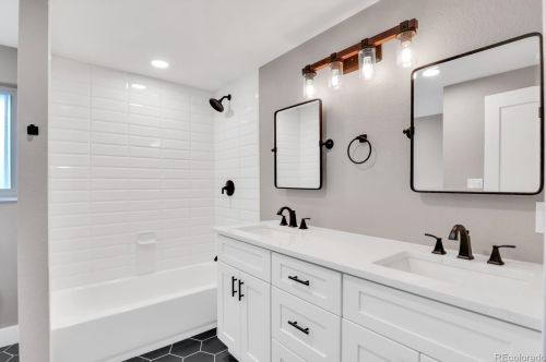 14418 Ellsworth Pl, Denver CO  80401-5324 exterior