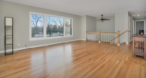 236 79th St, Willowbrook IL  60527-2402 exterior