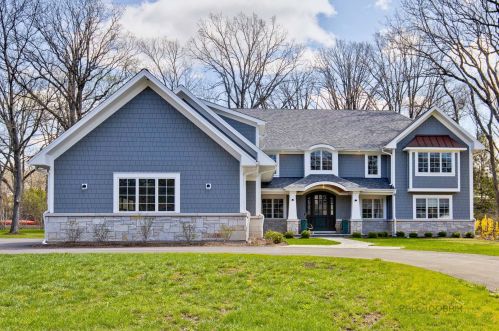 75 Hickory Ln, Half Day, IL 60069-3122