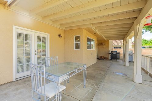 42336 La Gabriella Dr, Lancaster CA 93536-4388 exterior