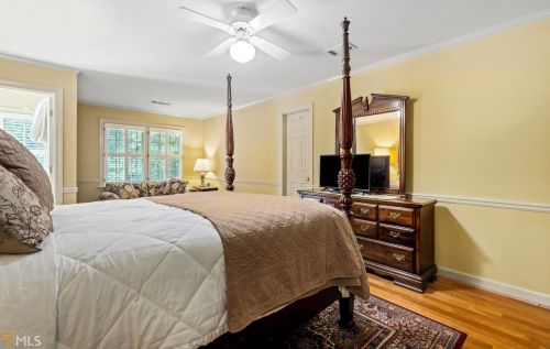 250 Cameron Ridge Dr, Atlanta GA  30328-4709 exterior