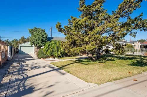 2062 Flower St, Santa Ana CA 92706-1928 exterior