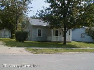 2116 Fremont Ave, Springfield MO  65804-2209 exterior
