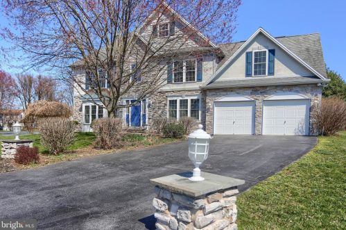 2029 Bonita Ct, Harrisburg, PA 17110-3571