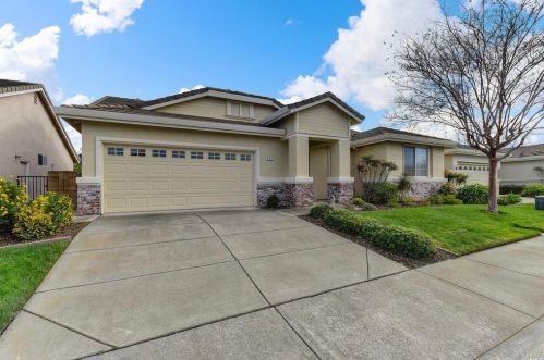 167 Currant Ln, Vacaville, CA 95687-3123
