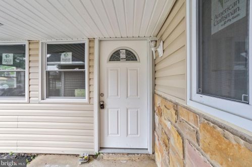 21 Gramercy Ln, Willingboro, NJ 08046-3321