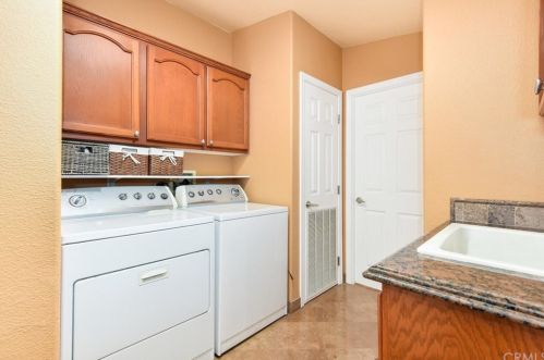 16222 Monterey Ln, Huntington Beach CA  92649-2276 exterior