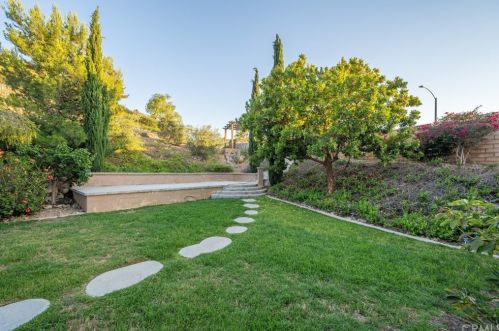 16849 Ridge Cliff Dr, Riverside CA  92503-0251 exterior