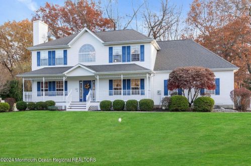 15 Susie Ln, Jackson Twp, NJ 08527-3427