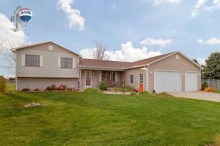 9 Johanna Dr, Little Rock, IL 60545-9674