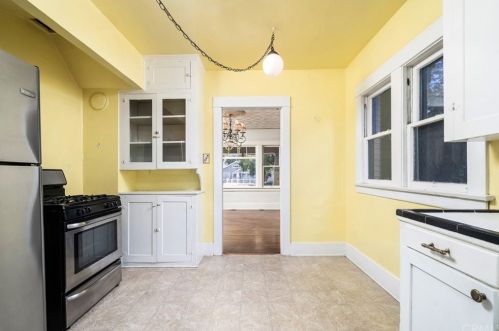 5292 Magnolia Ave, Riverside CA  92506-1248 exterior