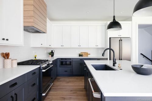 3240 Pearl St, Englewood CO  80113-2712 exterior