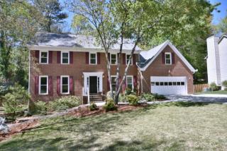 9137 Branch Valley Way, Roswell, GA 30076-3385