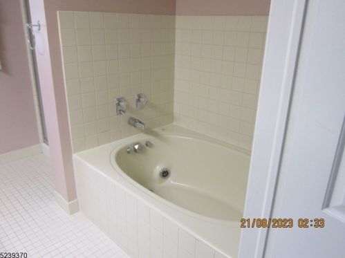 92 Quartz Ln, Paterson NJ  07501-3348 exterior