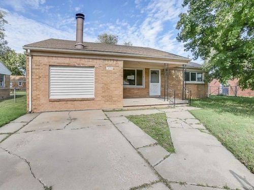 1308 Amsden St, Wichita, KS 67216-1302