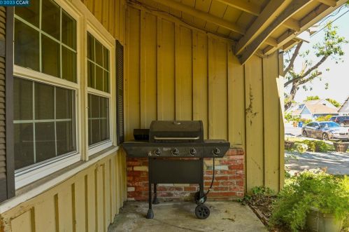 4176 Pickwick Dr, Concord CA  94521-2736 exterior