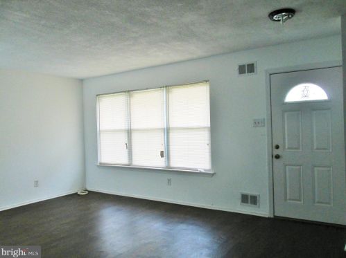 21 Lamont Ct, Erial, NJ 08081-1904