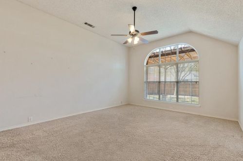 2205 Rachel Ct, Carrollton TX exterior