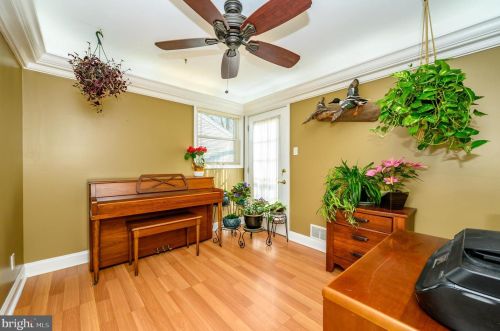 5 Petty Rdg Rd, Trenton NJ 08620-2419 exterior