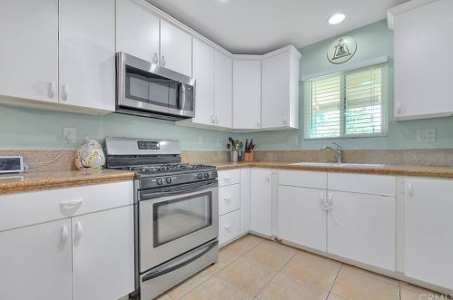 4046 Columbia Ave, Riverside CA  92501-1526 exterior