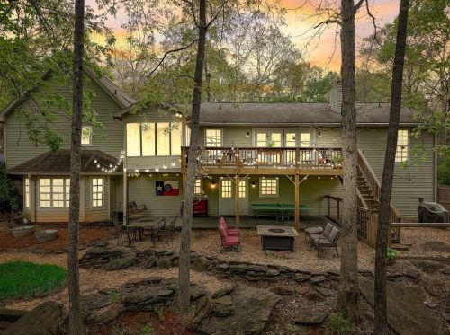 1000 Thornwood Ln, Dacula, GA 30019-3007
