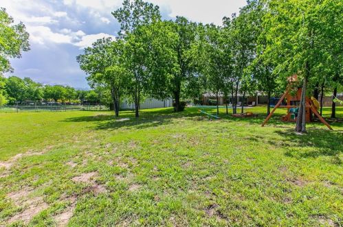 6108 Ridge Rd, Fort Worth TX  76135-1342 exterior