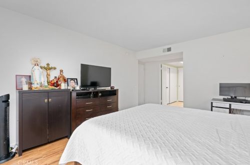 1333 Amberwick Ln, Anaheim CA  92804-5425 exterior