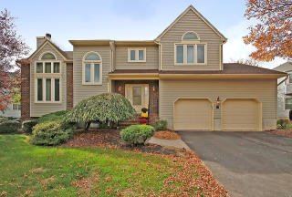 12 Crestmont Dr, Millstone, NJ 08844-5253