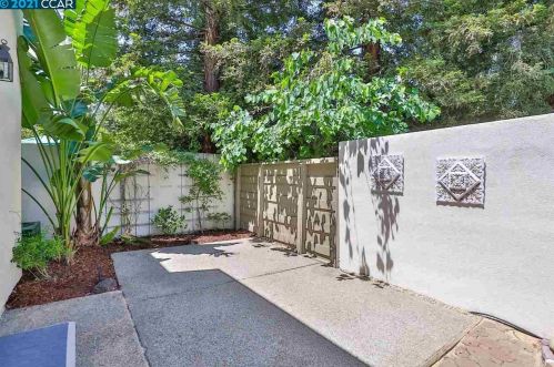 9 Mozden Ln, Concord CA  94523-3377 exterior